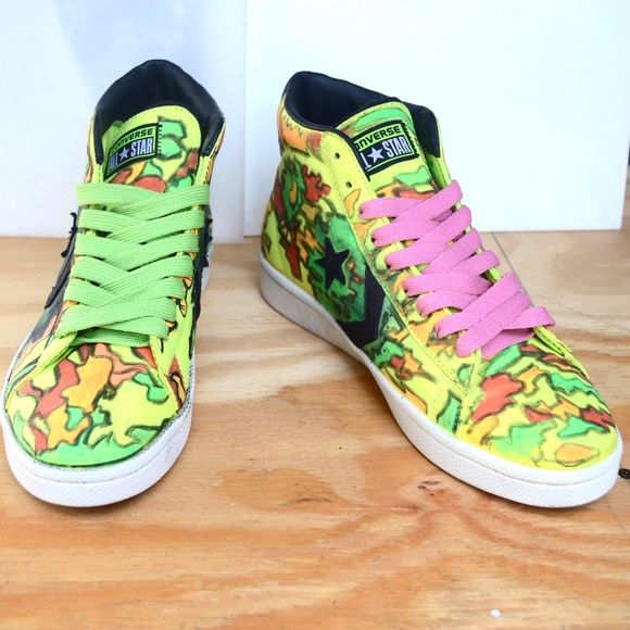 digital camo converse